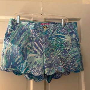 Lilly Pulitzer blue multi scalloped shorts